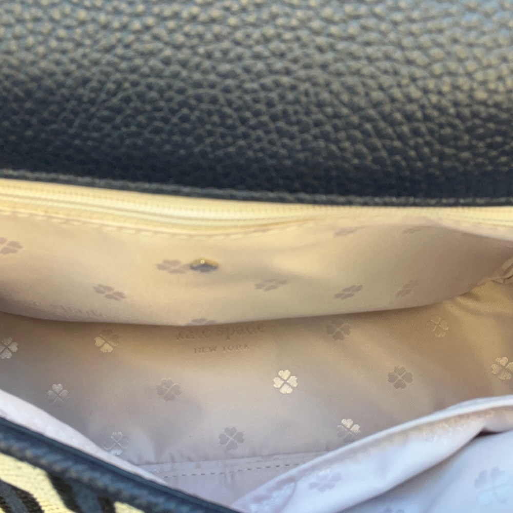 Kate Spade Run Around Stripe Large Flap Crossbody - Picture 5 of 6
